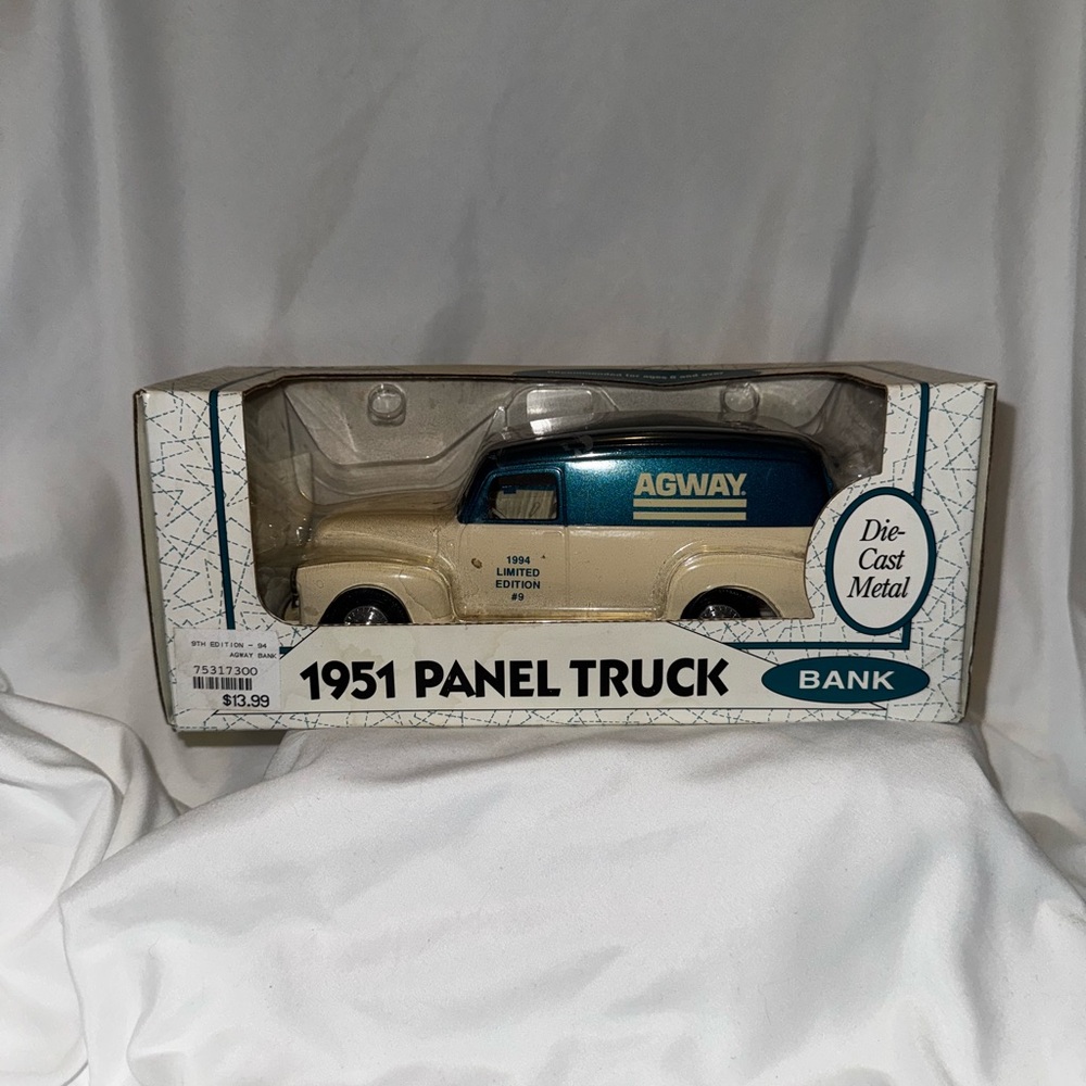 Ertl Agway 1951 Panel Truck Bank